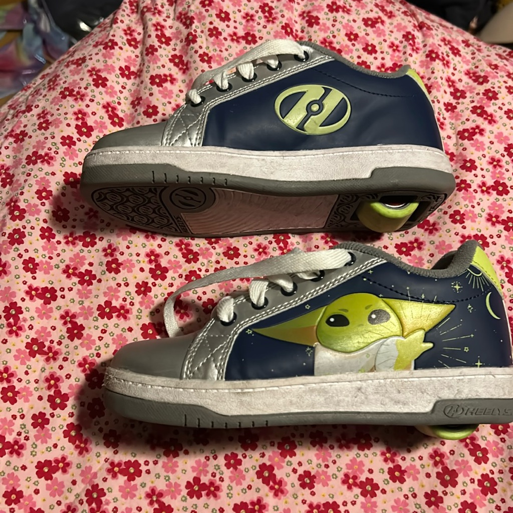 Silver Star Wars Yoda Heelys Sneakers- 2
